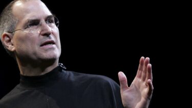 【起業家から学ぶ】スティーブ・ジョブズが失敗を乗り越えAppleを救った考え方